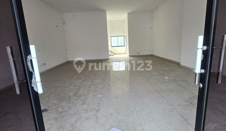 For Sale: SOHO Orchard Shophouse PIK 2, 8x35, next to MCD. For Sale: SOHO Orchard Shophouse PIK 2, 8x35, next to MCD.