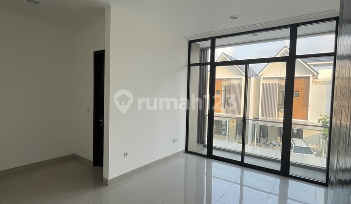 Disewakan Rumah PIK 2 uk 8x15 Kosongan 4+1 KT 2