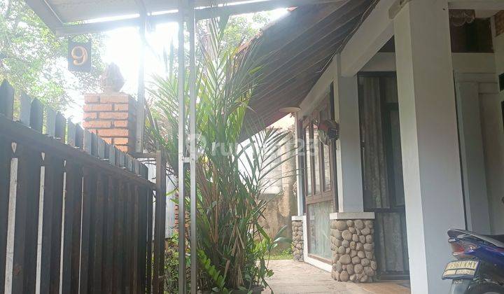 Dijual Rumah Tua gaya antik kolam renang pribadi Jatiasih bekasi 2