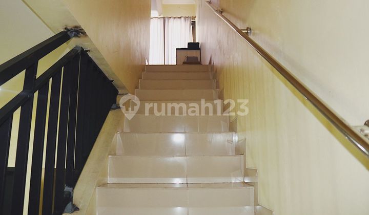 Cascadia Cluster House for Sale in Depok, 2.5 Floors, Ready to Occupy, Tole Iskandar, Depok, West Java. 2