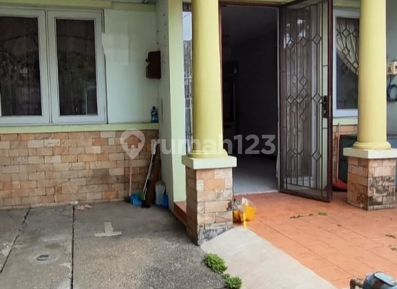 Harga Miring! Rumah di Metro Permata, Tangerang, Renov Total