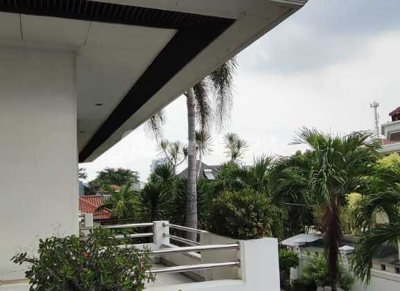 Jual Rumah Hoek di Taman Meruya Ilir, Jakarta, Hitung Tanah, 449M 2