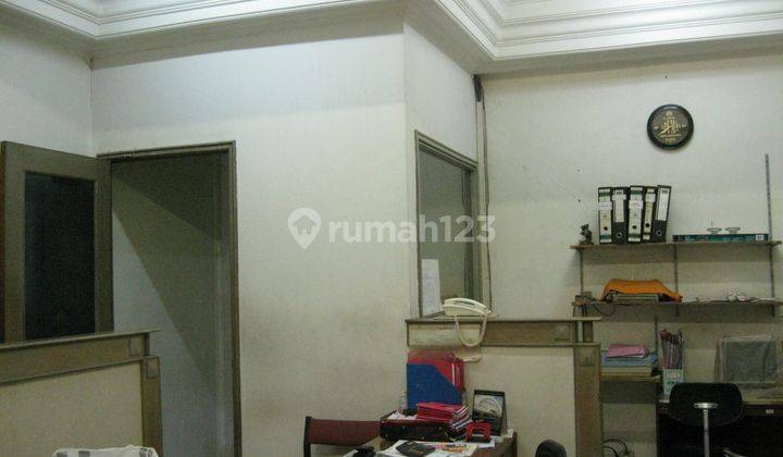 Ruko Furnished 4Lt Baru Renov di Latumenten Grogol Jakarta Barat 2