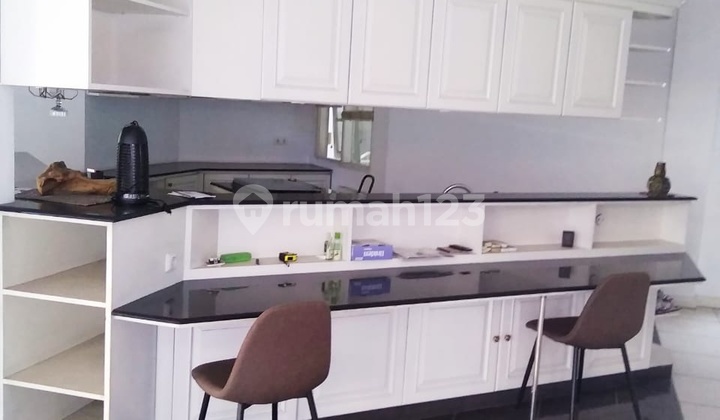 Rumah di Puri Indah Jakarta Barat dekat IPEKA, akses Tol