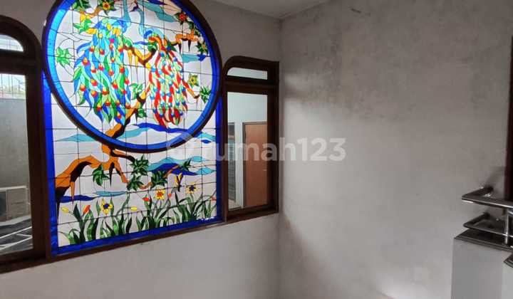 Rumah di Kebon Jeruk Tosiga Jakarta Barat Strategis Samping Tol 2