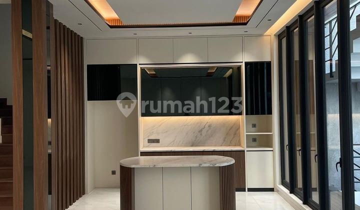 Rumah 3Lantai Gading Serpong, Semi Furnished Dg Lift di Aristoteles