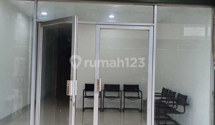 Sewa Ruko di Kebon Jeruk, Sastra Graha, 4 Lantai Semi Furnished