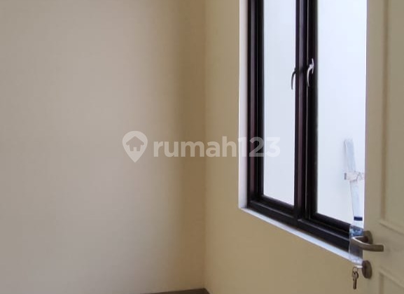 Harga TERBAIK Rumah Bebas Banjir di Taman Ratu Jakarta Barat 2