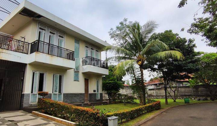 Jual Rumah Hook 2lantai Dekat Al Azhar di Anthea Bsd 1