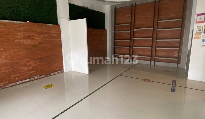 Twin Shophouse for Rent in Palmerah Near Binus Campus 2