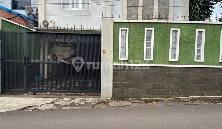 Disewakan Rumah di Kemang Dalam Cocok Buat Kantor atau Hunian