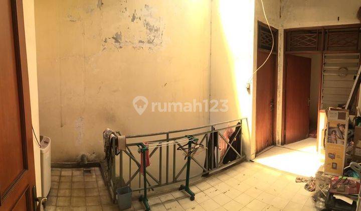 RUMAH MEWAH DEKAT DENGAN AMPERA - KEMANG 2