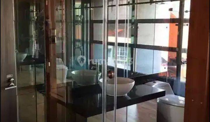 RUMAH DENGAN FASILITAS LIFT DI PEJATEN COCOK UNTUK HUNIAN 2