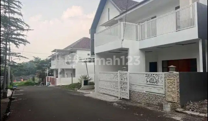Dijual Rumah Cantik 2 Lantai Di Green Depok Village 2