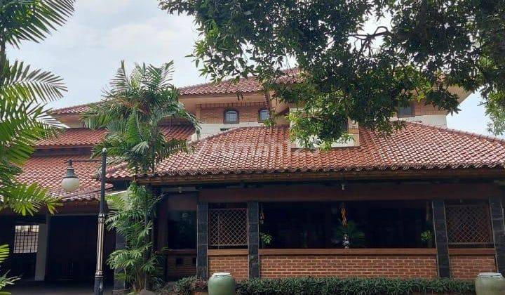 Rumah Cocok Untuk Kos Kosan Depan Stasiun Tanjung Duren 1