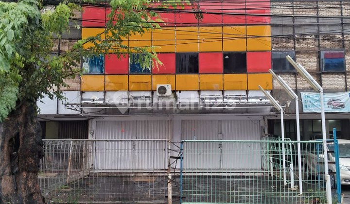 For Rent Row of Shops Connected Kebayoran Lama Commercial Area For Rent Row of Shops Connected Kebayoran Lama Commercial Area