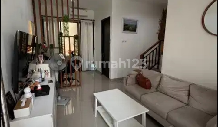 Dijual Rumah Townhouse Dekat Stasiun Sudimara di Bintaro 2