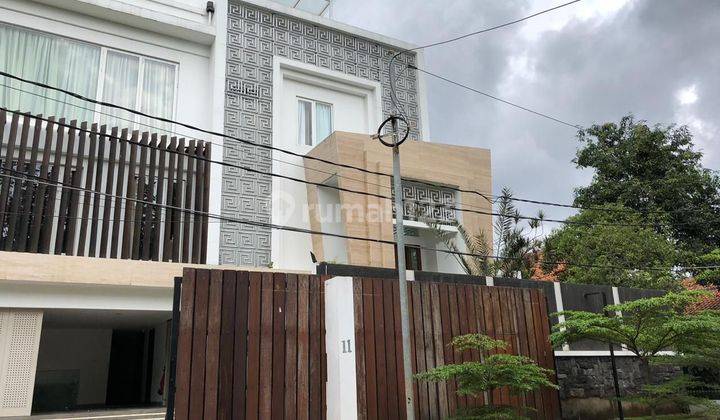 Dijual Rumah Mewah Dekat Kawasan Kemang  1