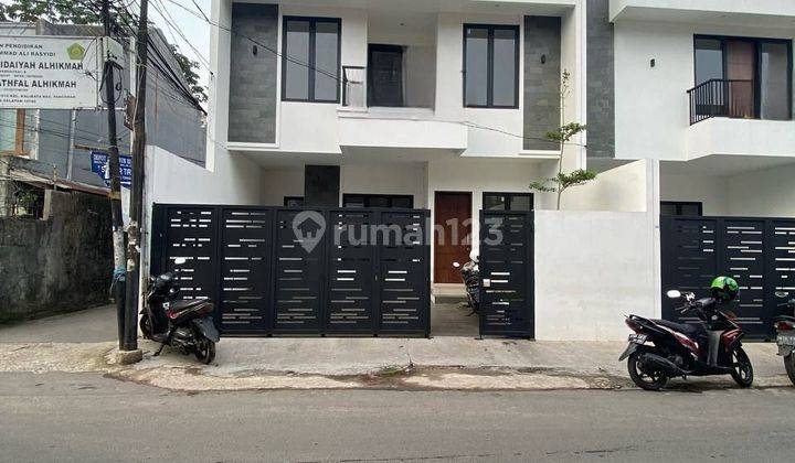 Rumah Baru Hanya 3 Unit Di Wilayah Komersil Kalibata 1