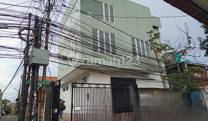 For Rent Building In Tebet Jakarta Strategic Location & Ready To Use