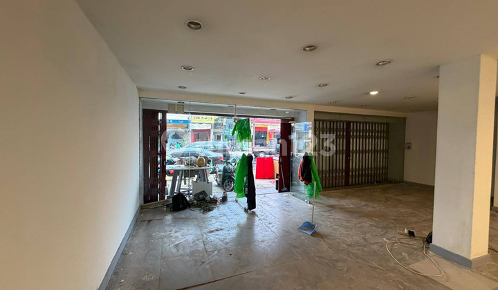 For Rent: Twin Shophouse Near Gunadarma Campus 2