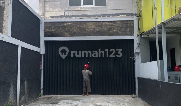 For Rent, Shop House with Hook on Main Road Condet 2