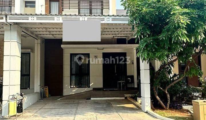 RUMAH DENGAN FASILITAS KOLAM RENANG DI SUMMARECON BEKASI 1