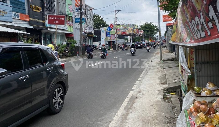 For Rent: Connected Shophouses in Palmerah Near Binus 2