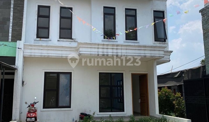 Sell Hook House in Beji Depok Near Jagakarsa Sell Hook House in Beji Depok Near Jagakarsa