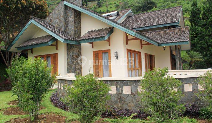 Villa Exclusive Dan Nyaman di Puncak Santika 2