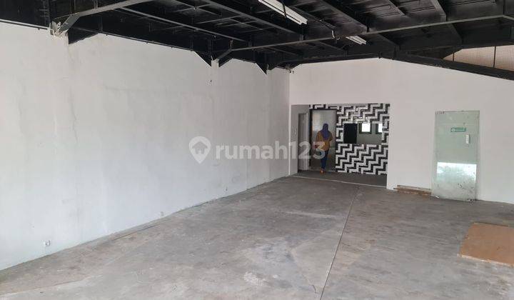 Ruko dekat Cilandak Town Square, Cocok untuk tempat usaha 2