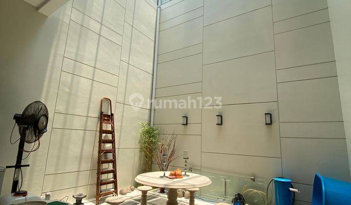 Disewakan Rumah Pik Golf Island, Sudah Renovasi Full Furnished  2