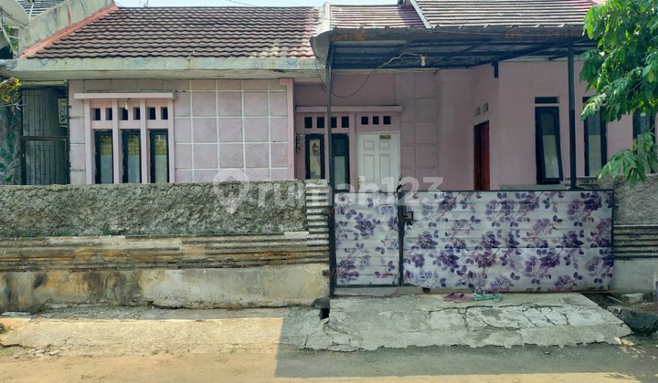 For Quick Sale House in Bukit Cimanggu City, Tanah Sareal, Bogor City. For Quick Sale House in Bukit Cimanggu City, Tanah Sareal, Bogor City.