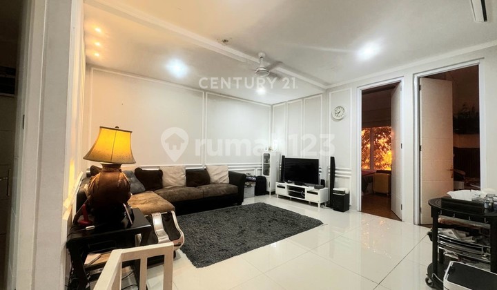 Hot Sale! Rumah Bagus Posisi Hook di Discovery Bintaro Sektor 9