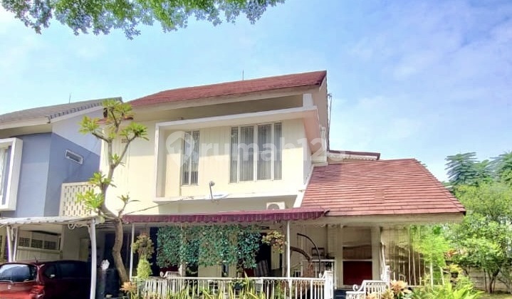Turun Harga! Rumah Cantik Posisi Hook di Emerald Bintaro Sektor 9