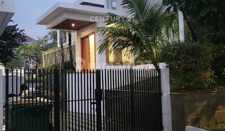 Rumah Tropical Modern Dg Kolam Renang DiArea Premium Pondok Indah