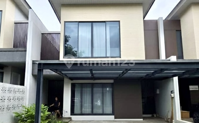 Modern Minimalist House in a Comfortable & Strategic Environment, Bintaro Sector 9