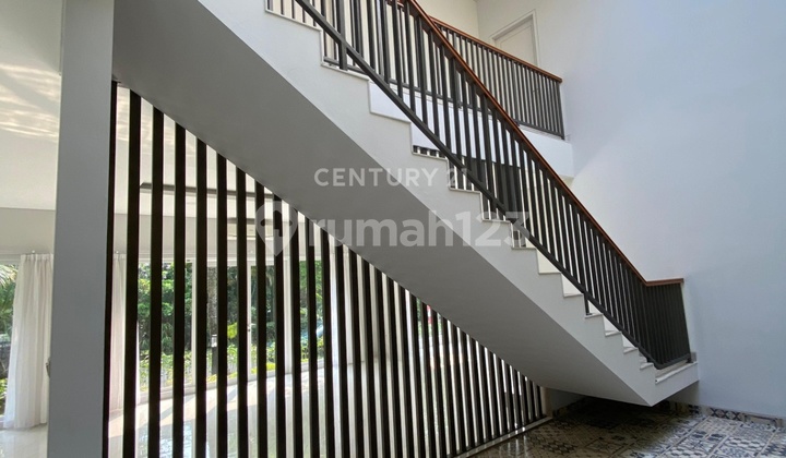 Rumah Bagus Posisi Hook Lokasi Premium di Bintaro Sektor 8 2