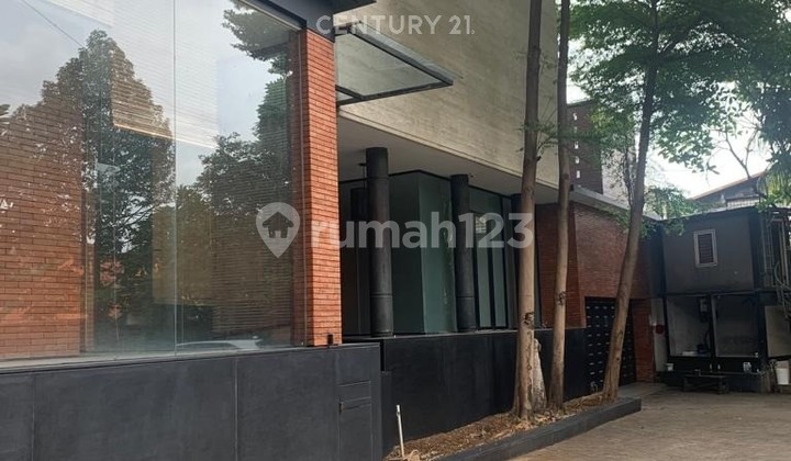 Rumah Mewah dan Nyaman di Lingkungan Premium Kebayoran JakSel