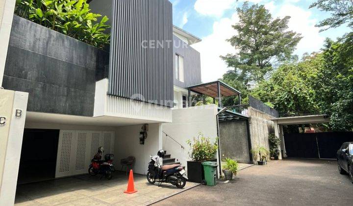 Rumah Modern Minimalis 3 Lantai Belakang Citos Jaksel HD15608 1