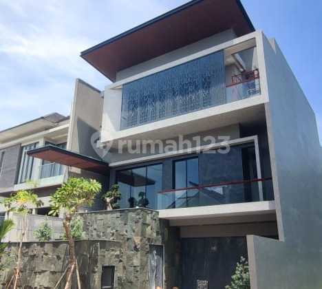 Rumah Citraland, Baru Gress 3 Lantai Modern Ciamik di Surabaya Barat Rumah Citraland, Baru Gress 3 Lantai Modern Ciamik di Surabaya Barat