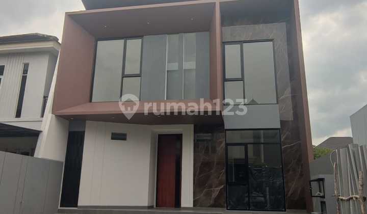 Rumah Brand New Citraland, Dekat Pasar Modern Surabaya Barat