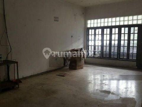 Rumah Tua hitung tanah lokasi strategis Ragunan,pasar Minggu,Pejaten Rumah Tua hitung tanah lokasi strategis Ragunan,pasar Minggu,Pejaten