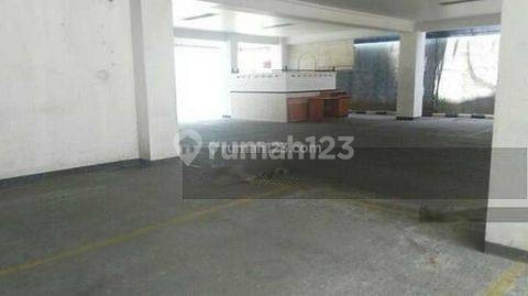 Bangunan Gedung Bagus untuk Usaha di Kebayoran Bau