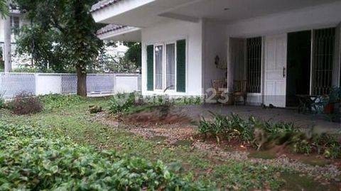 Rumah Asri Strategis dekat SCBD, Jakarta Selatan