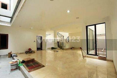 Rumah baru, Kualitas Premium di Kebayoran Baru