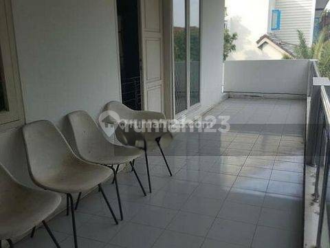 Rumah Hook di lingkungan Elite Kebayoran Baru 2