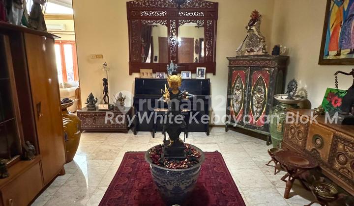 In Kemang Area, Land Area 850 m², Building Area 300 m², Resort Ambiance, Spacious Backyard with Beautiful Swimming Pool 2