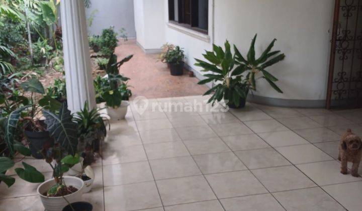 Dijual Cepat Sampai Jadi. Jarang Ada. Rumah Asri Hadap Timur Dengan Tanah Luas Dan Ngantong + Swimming Pool di Area Haji Nawi Fatmawati 2