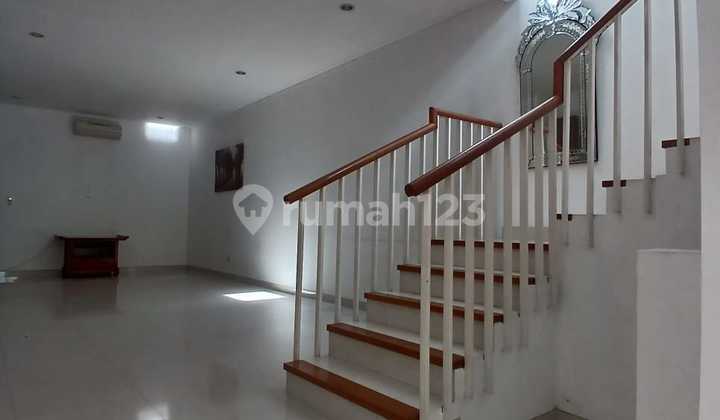 Disewakan Rumah Modern Minimalis Siap Huni di Lokasi Super Strategis Kompleks Pln Duren Tiga